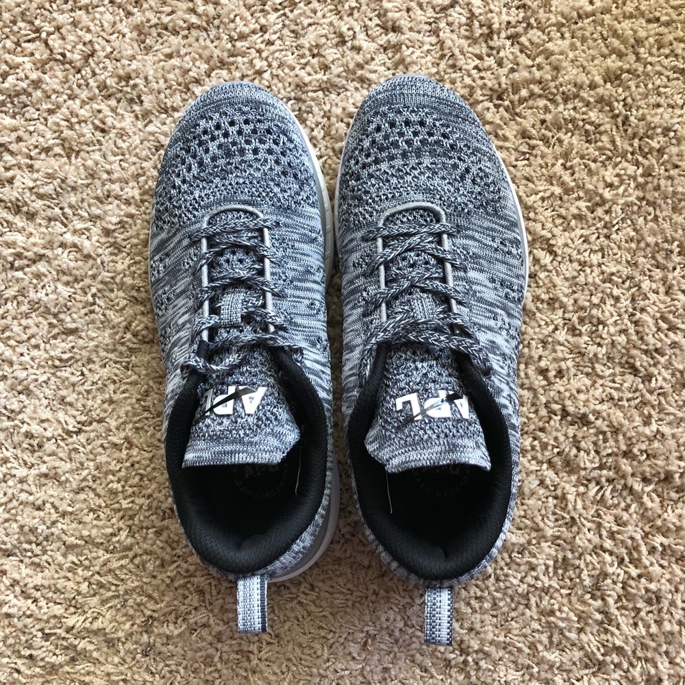 LE APL SHOES